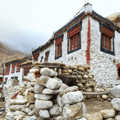 Liktse village